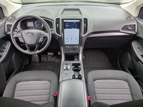 Certified 2022 Ford Edge SE w/ Black Appearance Package AWD/4WD image 15