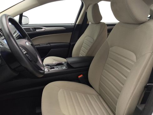 Used 2020 Ford Fusion S image 17