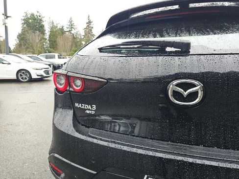 New 2026 MAZDA MAZDA3 Hatchback w/Premium Plus Pkg image 25