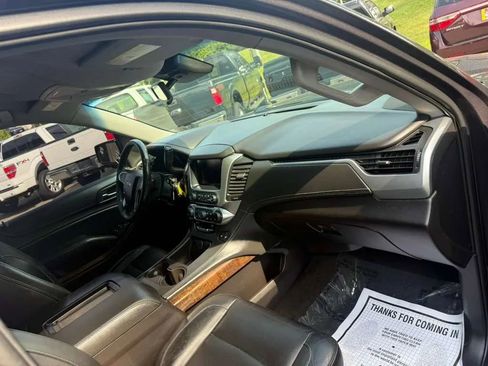 Used 2017 Chevrolet Suburban LT AWD/4WD image 10