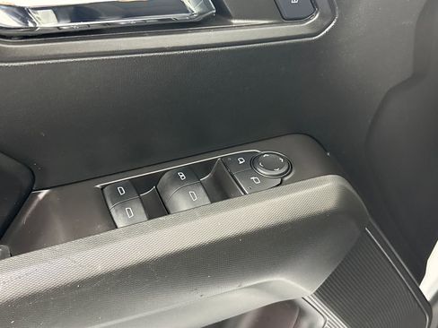 Used 2024 Chevrolet Colorado LT w/ LT Convenience Package image 11