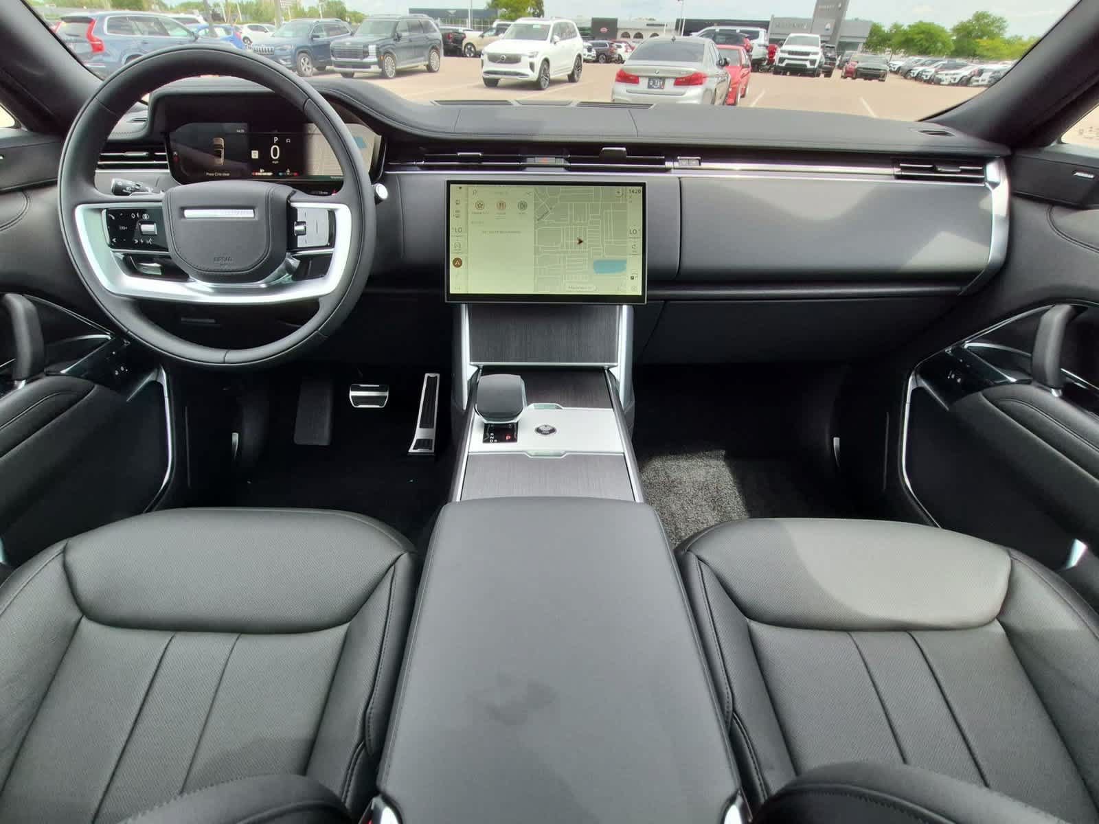 New 2026 Land Rover Range Rover Long Wheelbase SE AWD/4WD image 6