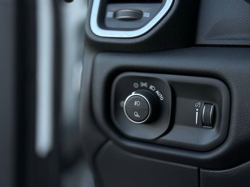 Used 2024 RAM 2500 Big Horn w/ Bed Utility Group image 22