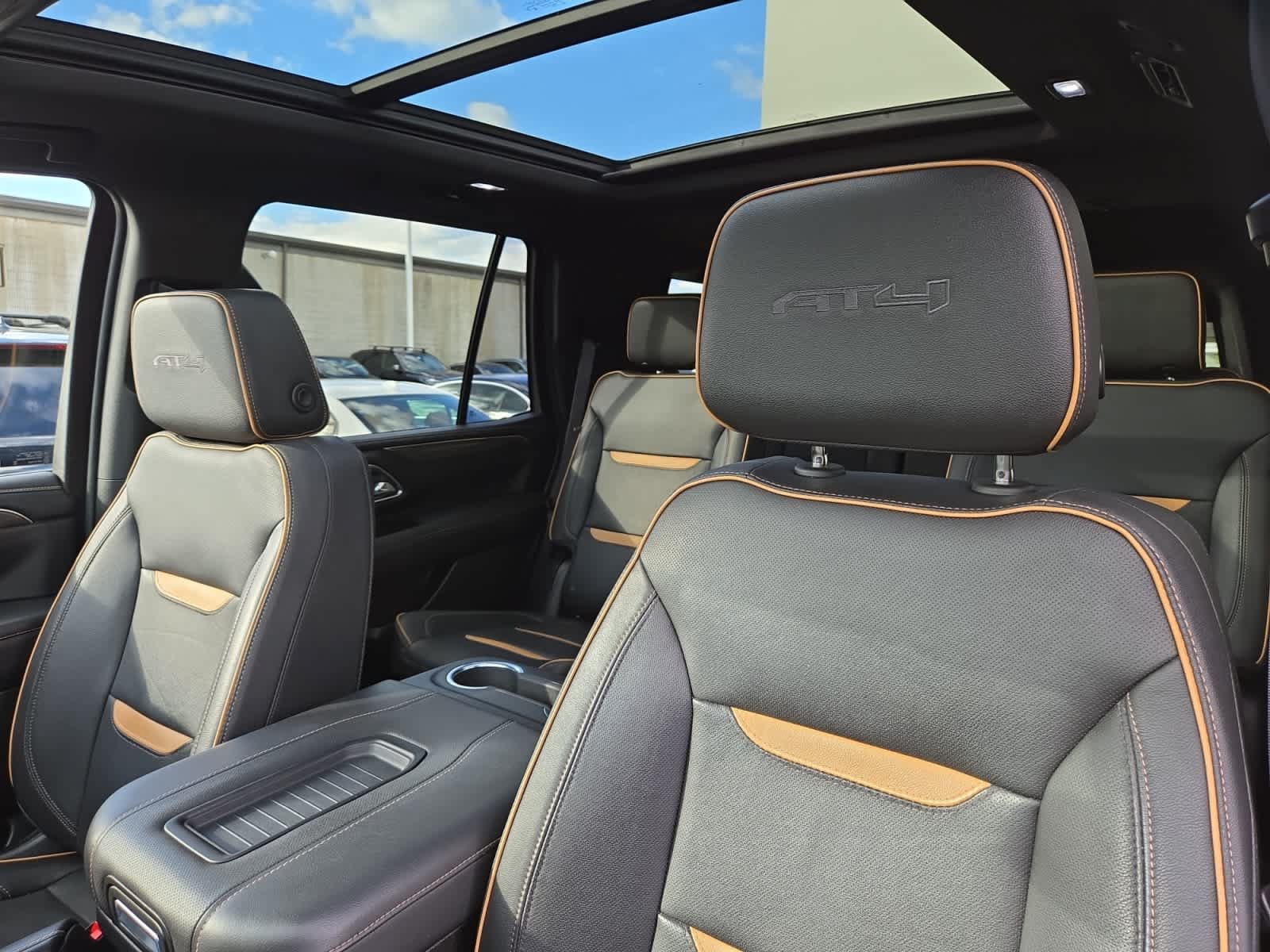 Used 2023 GMC Yukon AT4 w/ AT4 Premium Package AWD/4WD image 68