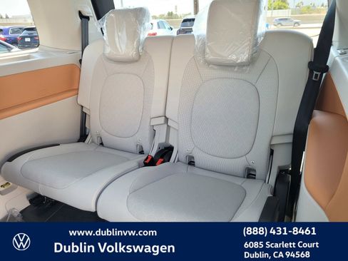 New 2025 Volkswagen ID. Buzz Pro S Plus image 11