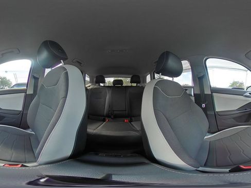 Used 2025 Volkswagen Taos SE FWD image 41