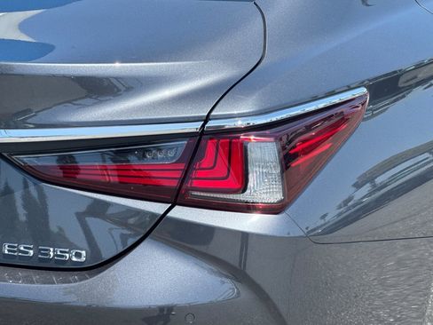 Used 2023 Lexus ES 350 w/ Premium Package FWD image 12
