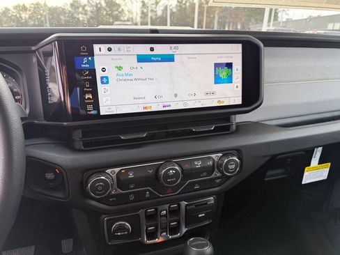 New 2026 Jeep Gladiator Sport image 17