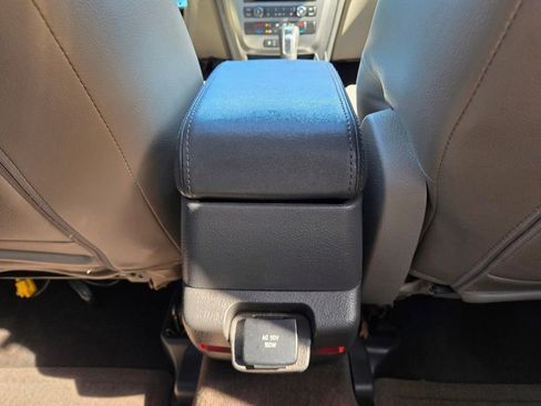 Used 2010 Ford Fusion Hybrid FWD image 38