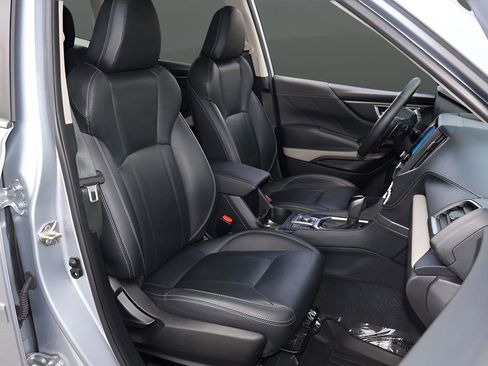 Used 2023 Subaru Forester Limited AWD/4WD image 21
