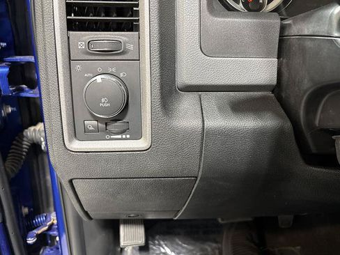 Used 2015 RAM 1500 Express AWD/4WD image 16