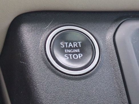 Used 2020 Land Rover Defender 110 SE AWD/4WD image 29