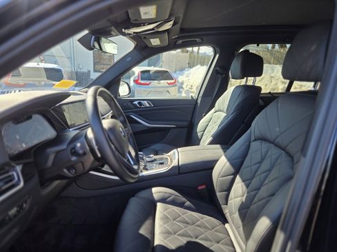 Used 2023 BMW X5 xDrive40i w/ Executive Package image 19