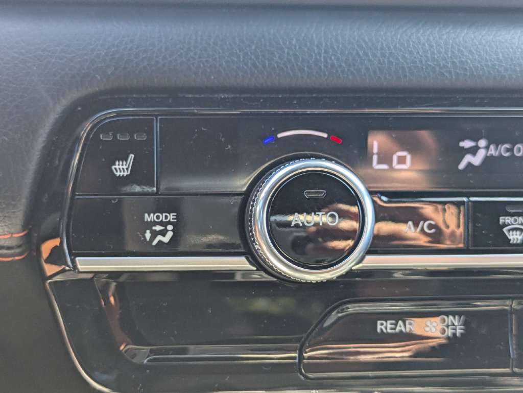 Used 2023 Honda Pilot Sport image 22