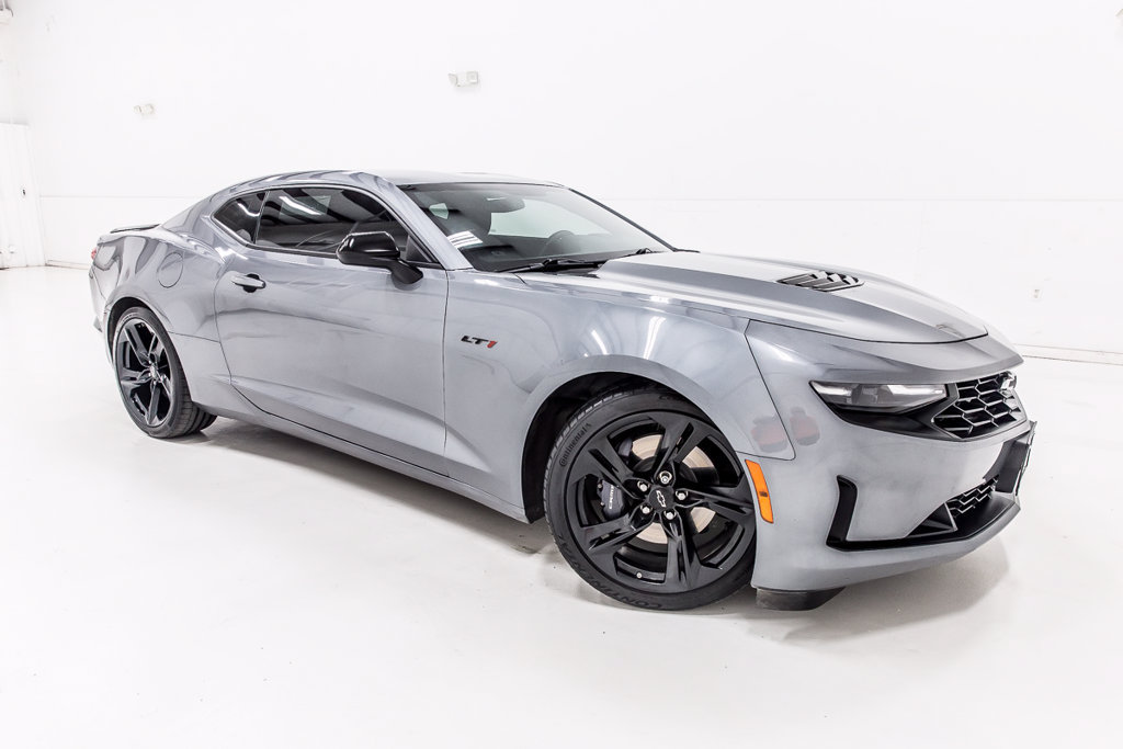 Used 2021 Chevrolet Camaro LT RWD image 9