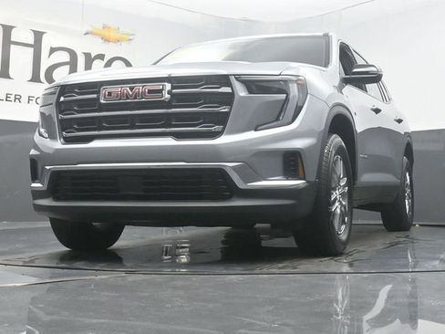 Used 2025 GMC Acadia Elevation image 4