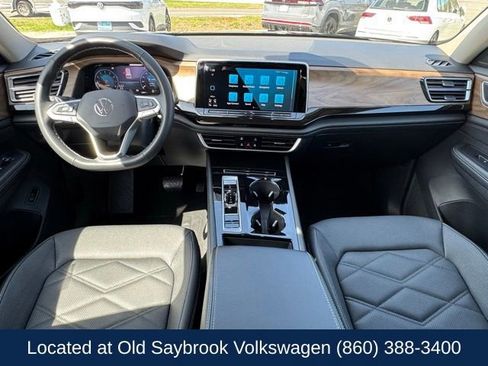 Used 2025 Volkswagen Atlas SE AWD/4WD image 15