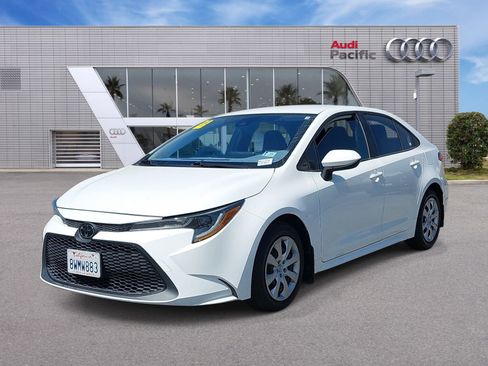 Used 2020 Toyota Corolla LE w/ Carpet Mat Package (TMS) FWD image 1