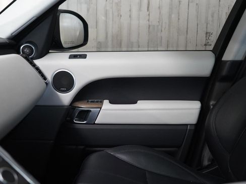 Used 2016 Land Rover Range Rover Sport HSE AWD/4WD image 32