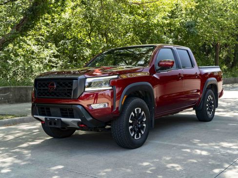 Used 2023 Nissan Frontier PRO-4X w/ Pro Convenience Package AWD/4WD image 5