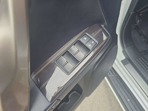 Used 2021 Lexus GX 460 Premium w/ Premium Package AWD/4WD image 11