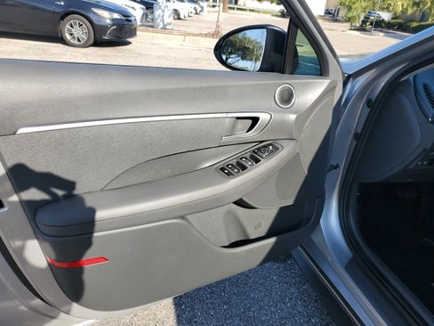 Used 2022 Hyundai Sonata SE image 13