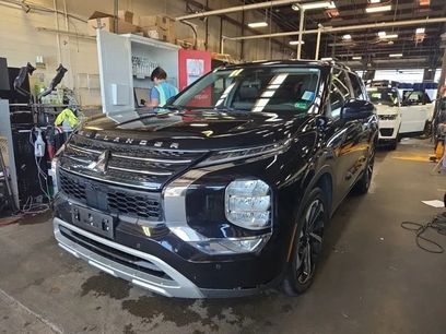 Used 2023 Mitsubishi Outlander SE