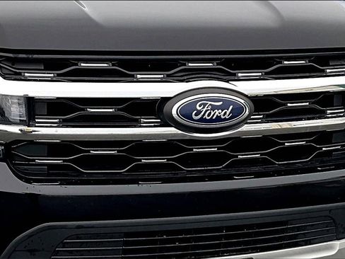 Used 2022 Ford Expedition Limited image 29