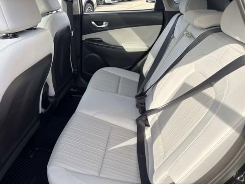 Certified 2023 Hyundai Kona SEL w/ Convenience Package image 17