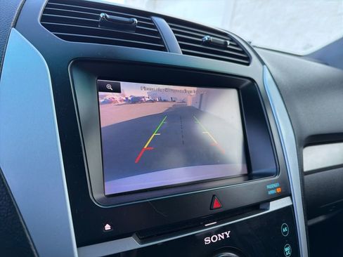 Used 2013 Ford Explorer Sport image 16