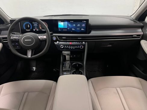 Used 2025 Hyundai Sonata SE FWD image 14