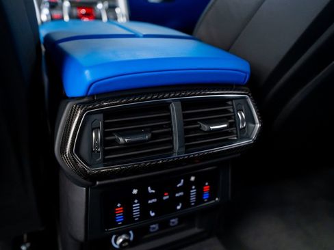 Used 2022 Lamborghini Urus AWD/4WD image 65