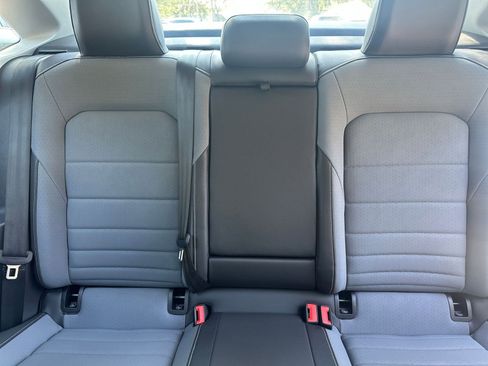 Used 2025 Volkswagen Jetta SE image 32