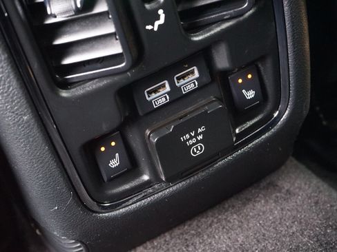 Used 2018 Jeep Grand Cherokee Trailhawk w/ Trailhawk Luxury Group AWD/4WD image 17