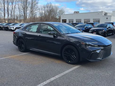New 2026 Toyota Camry SE image 2