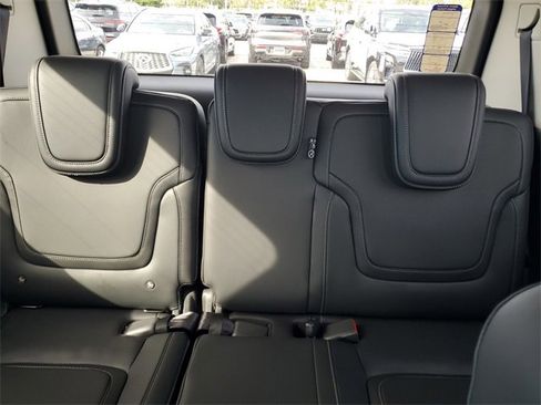 Used 2025 INFINITI QX80 Pure image 15