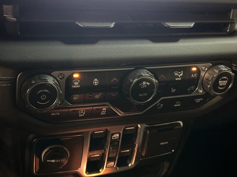 New 2025 Jeep Wrangler Sahara w/ Safety Group image 20