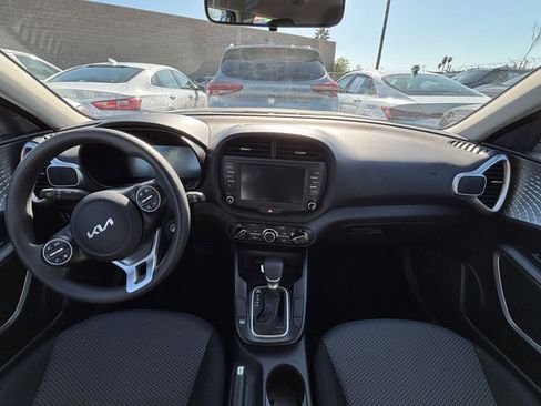 Used 2025 Kia Soul LX w/ LX Technology Package image 34