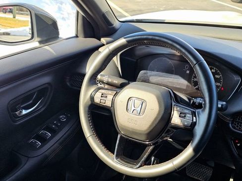 Used 2023 Honda HR-V Sport image 29