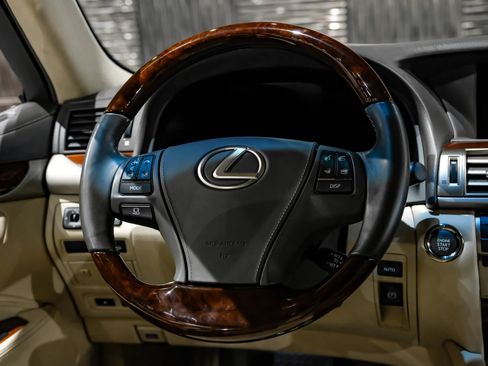 Used 2015 Lexus LS 460 L RWD image 14