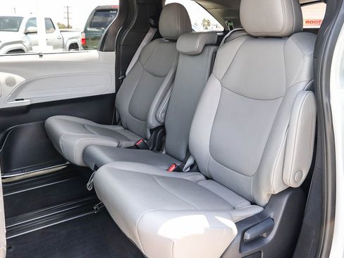 Certified 2025 Toyota Sienna XLE w/ XLE Plus Package FWD image 19