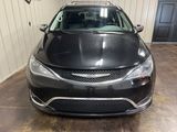 Used 2019 Chrysler Pacifica Limited image 2