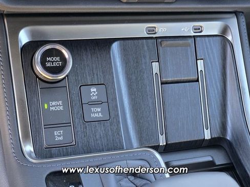 Used 2026 Lexus GX 550 w/ Accessory Package (2T) image 25