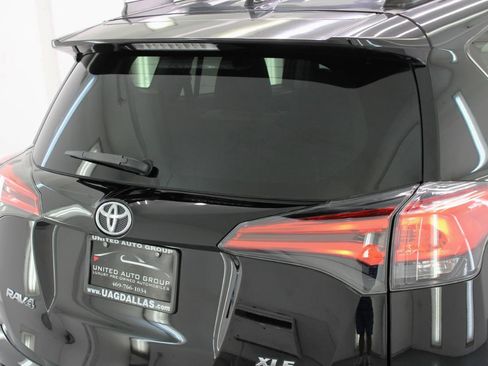Used 2017 Toyota RAV4 XLE FWD image 18