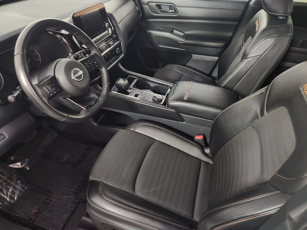 Used 2024 Nissan Pathfinder Rock Creek AWD/4WD image 11