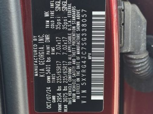 Certified 2025 Kia Sorento LX image 17