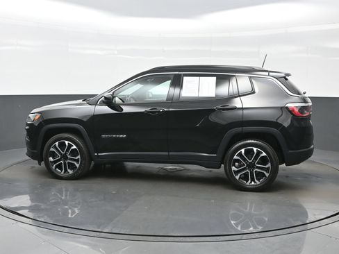 Used 2023 Jeep Compass Limited AWD/4WD image 4