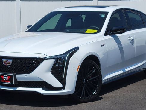 Used 2026 Cadillac CT5 V w/ LPO, ONYX Package AWD/4WD image 2