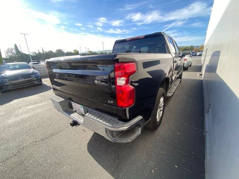 Used 2020 Chevrolet Silverado 1500 LT w/ Convenience Package AWD/4WD image 4