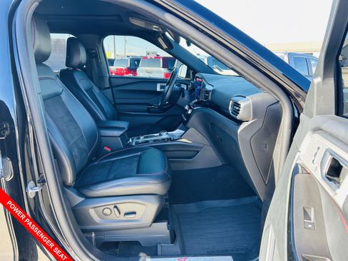 Used 2023 Ford Explorer ST-Line w/ Class IV Trailer Tow Package image 38